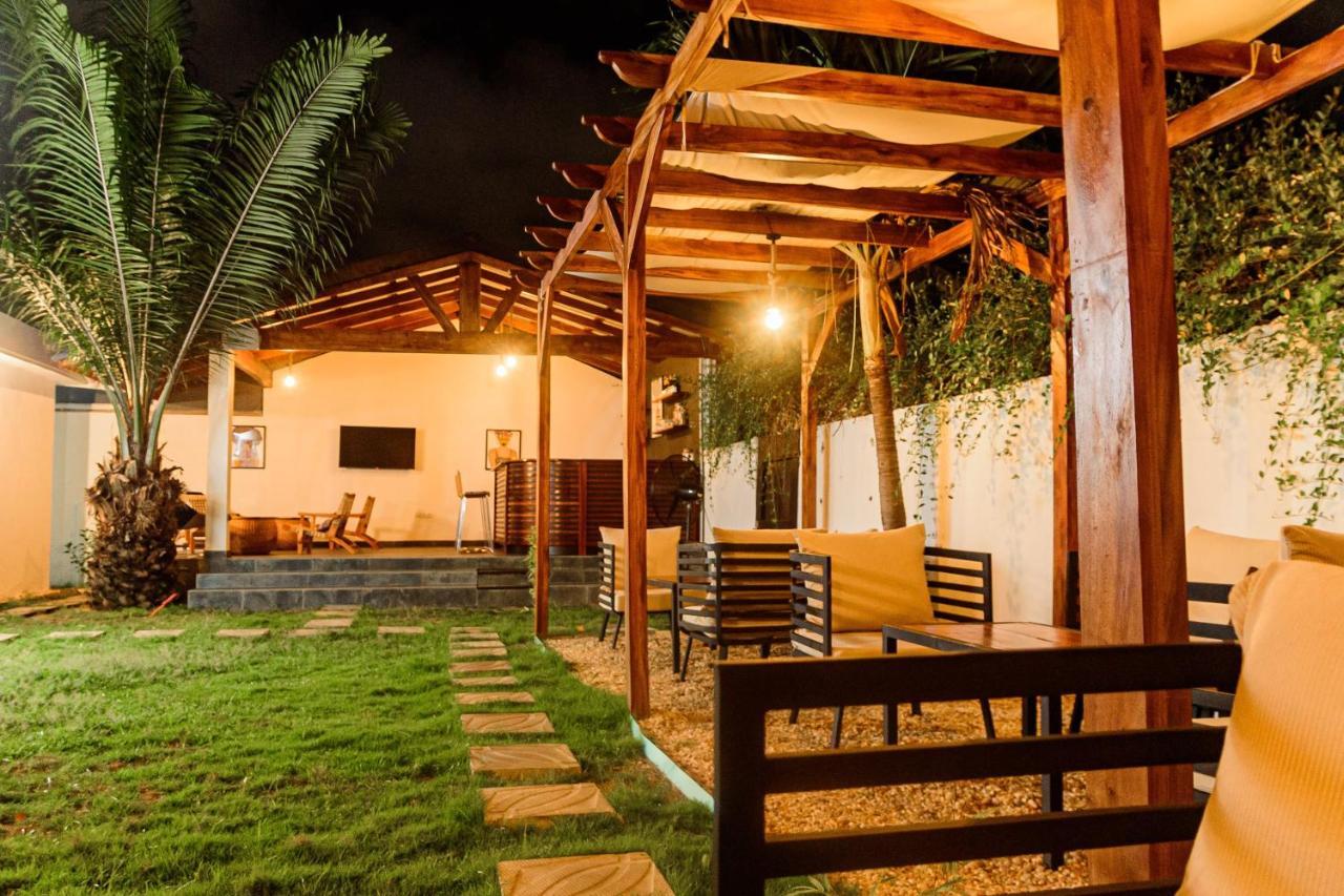 Ahome Guest House & Lounge Lomé Extérieur photo